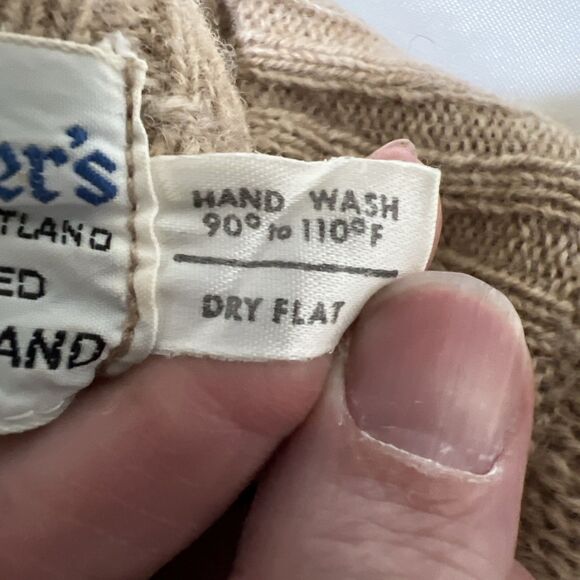 Alexander’s Sweater 100% Pure Wool Shetland Made In Scotland Size S Tan - Picture 3 of 15